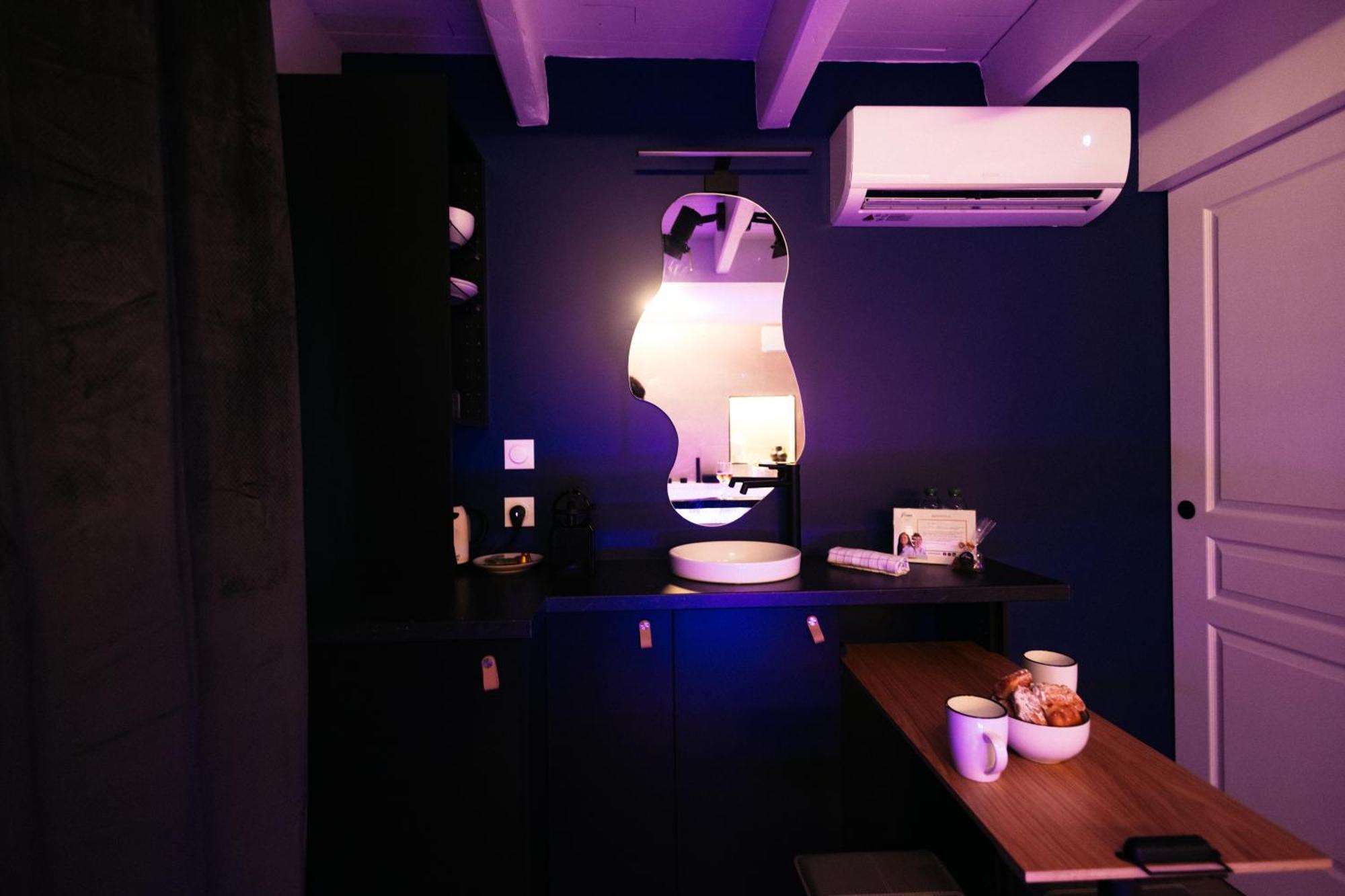 French Klss - Love Room By Prim0 C0Nciergerie Clermont-Ferrand Exterior foto